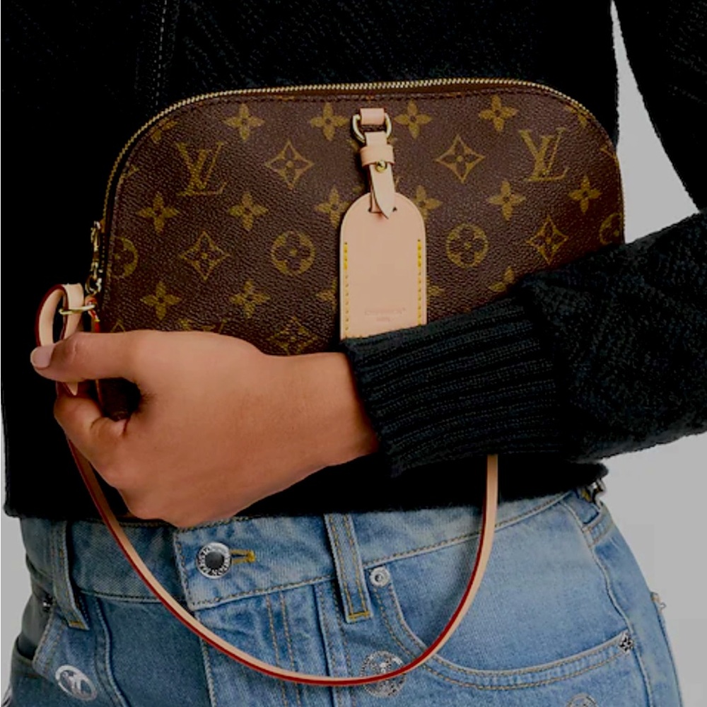 Absolutely stunning brand new Louis Vuitton Monogram Brown purse w/unique lining